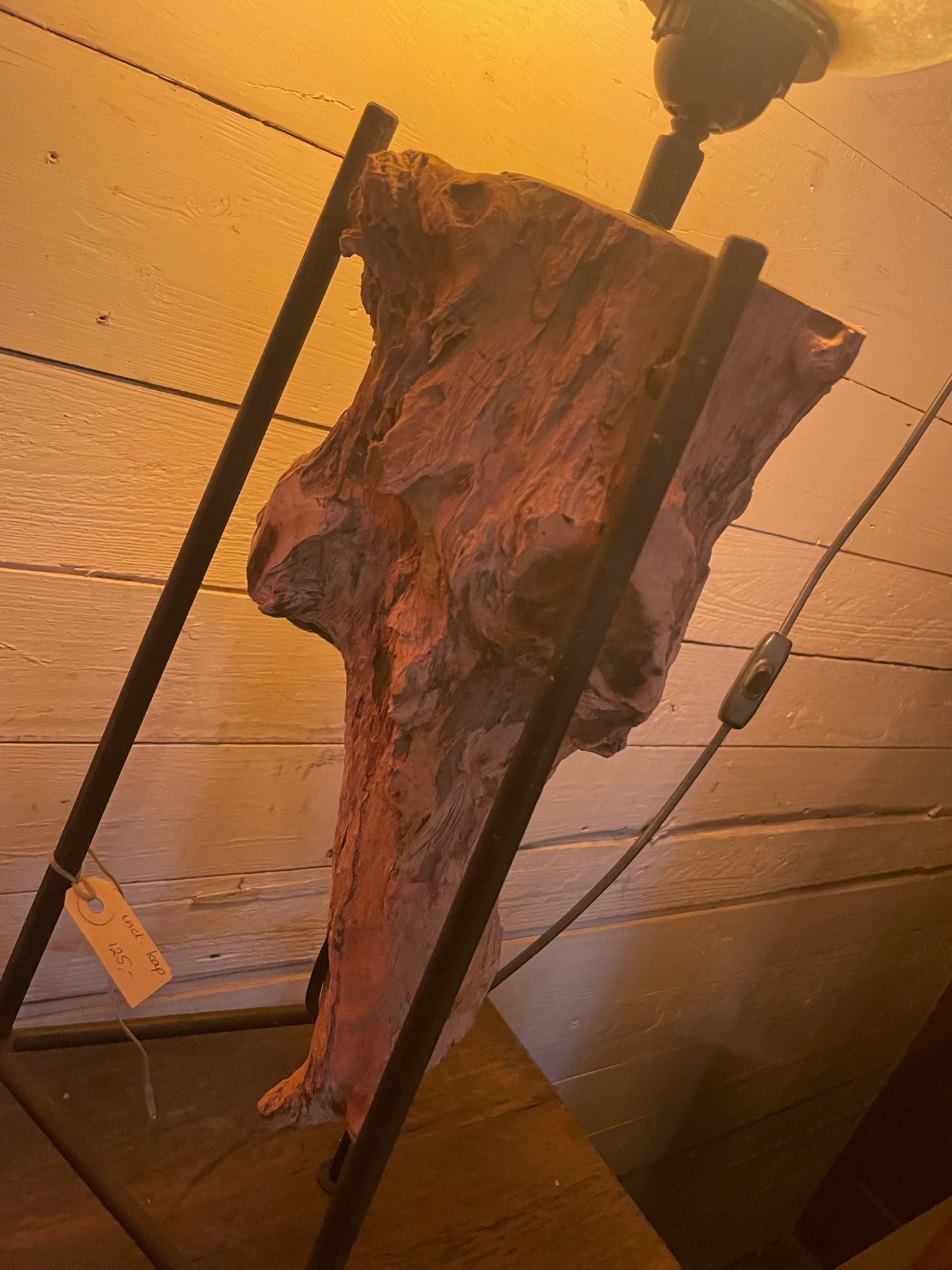 Houten vloerlamp
