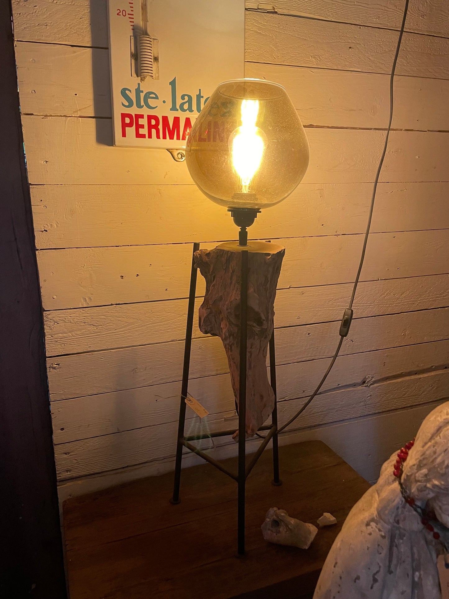 Houten vloerlamp