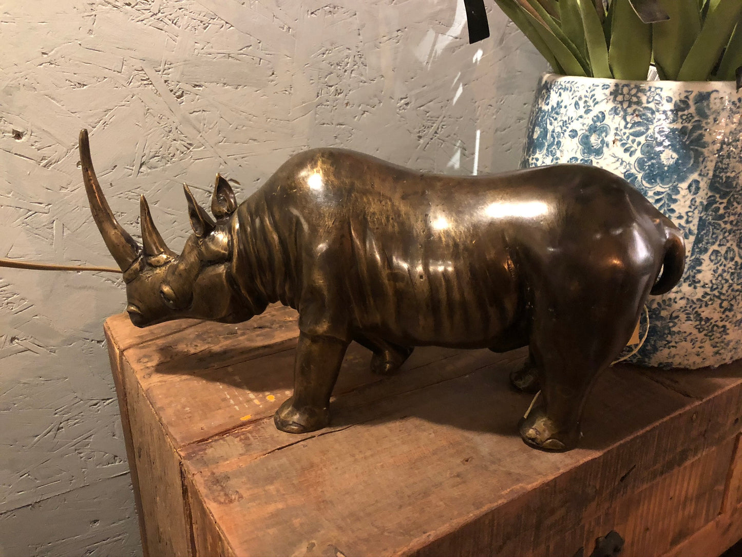 Bronzen Neushoorn