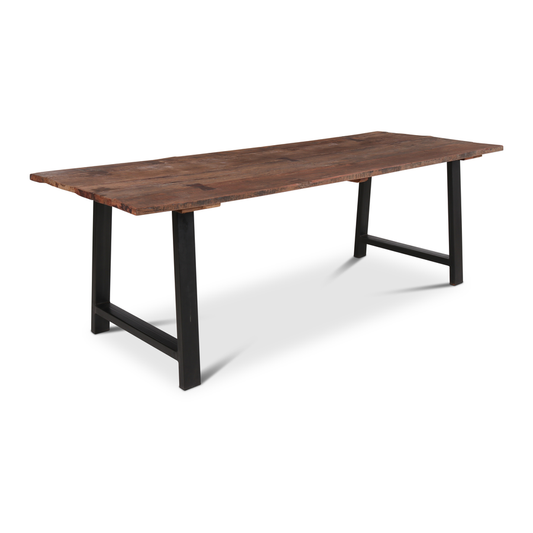 Eettafel van oud hout